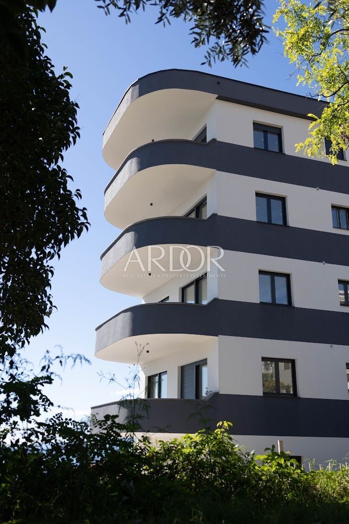 Apartment in Mjesni odbor Kantrida, Grad Rijeka, Primorje-Gorski Kotar County 5 - 15962477