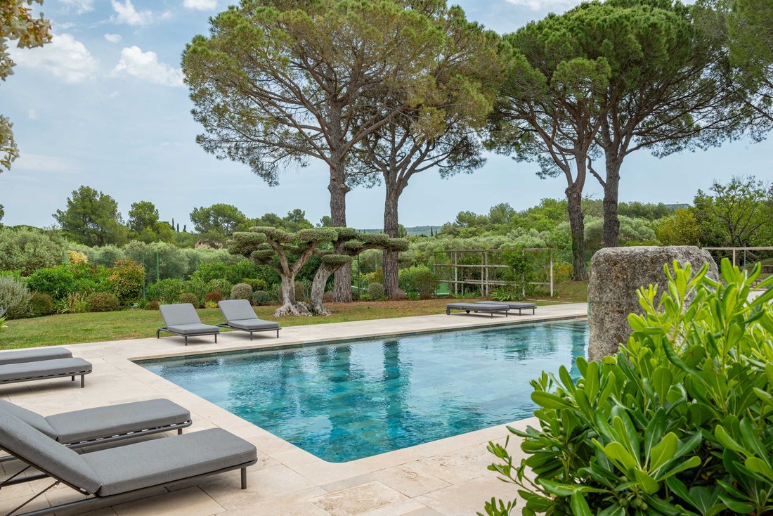 House in Eygalières, Provence-Alpes-Côte d'Azur, France 2 - 16336247