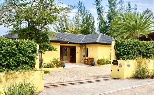 House in Piccadilly, Saint Paul, Antigua and Barbuda 1
