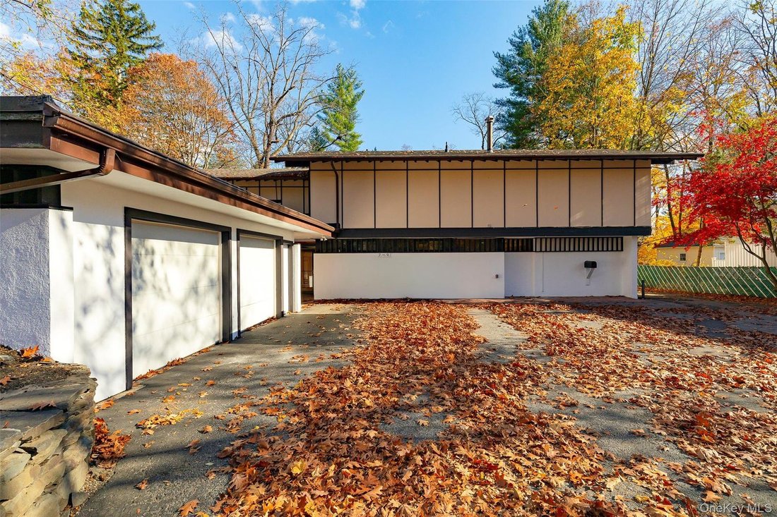 House in Spackenkill, New York, United States 2 - 16281123