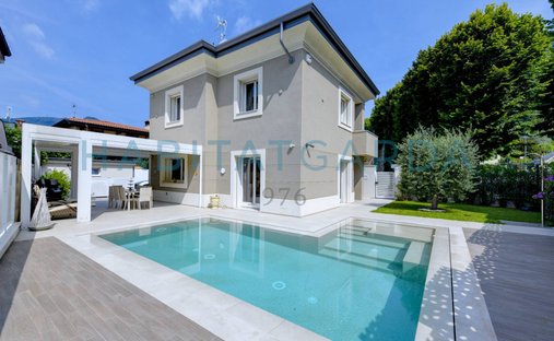 Villa in Salo, Lombardy, Italy 1