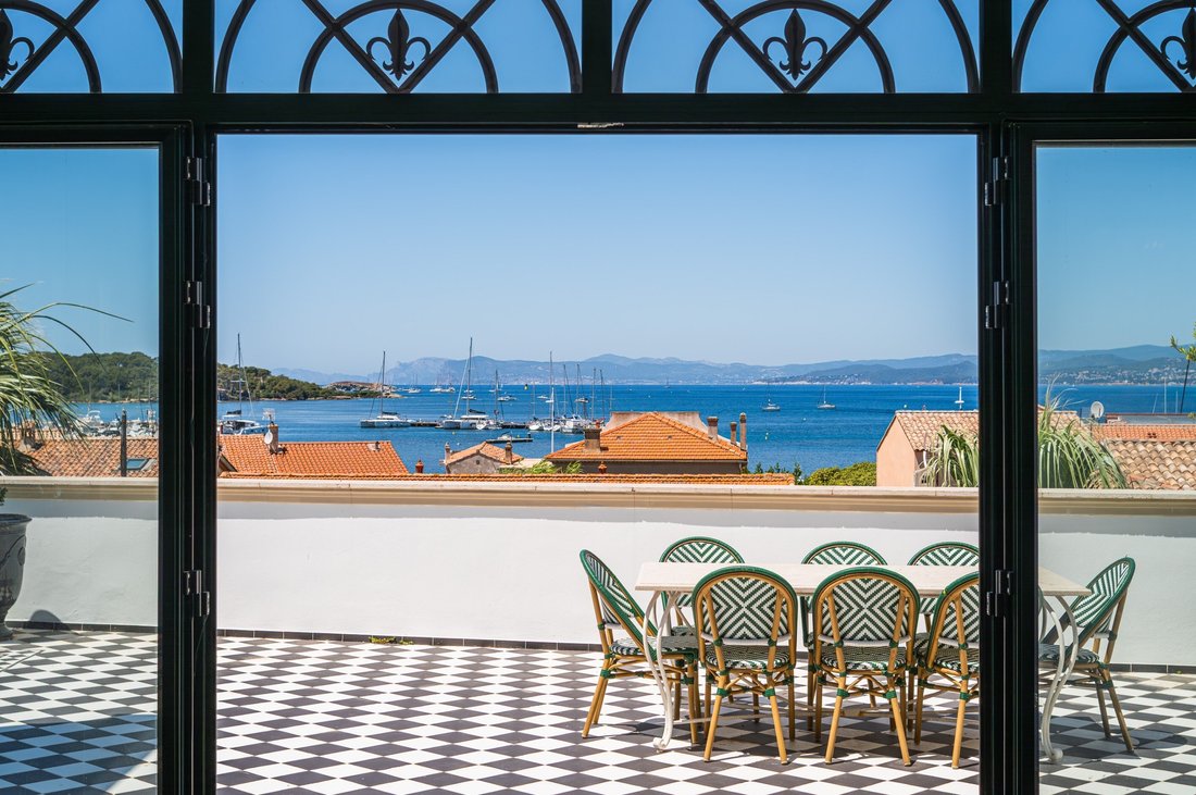 House in Six-Fours-les-Plages, Provence-Alpes-Côte d'Azur, France 3 - 16336961