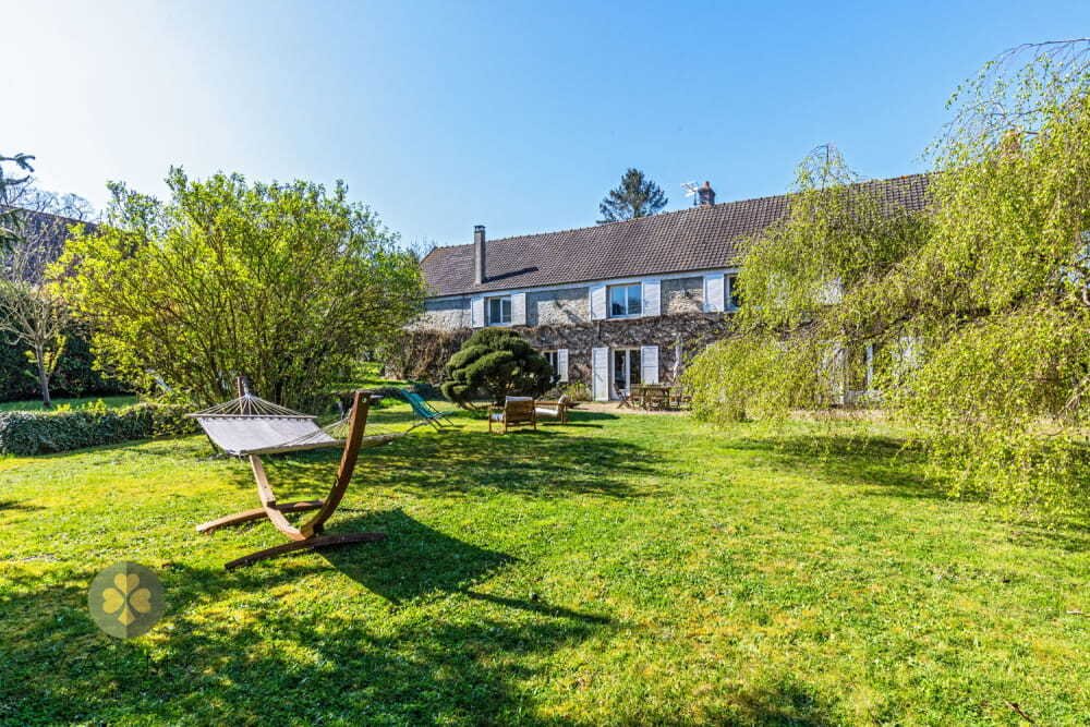 House in Montfort-l'Amaury, Ile-de-France, France 3 - 16334772