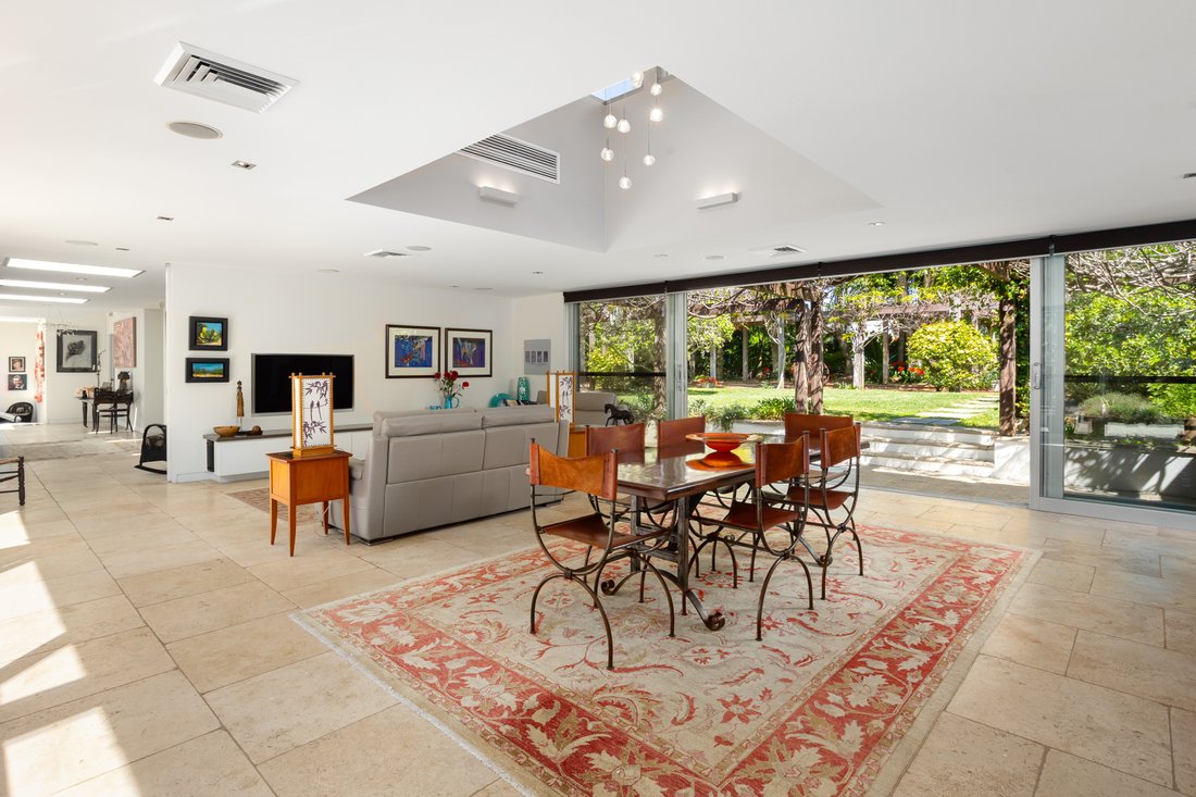 House in Duffys Forest, New South Wales, Australia 4 - 16337468
