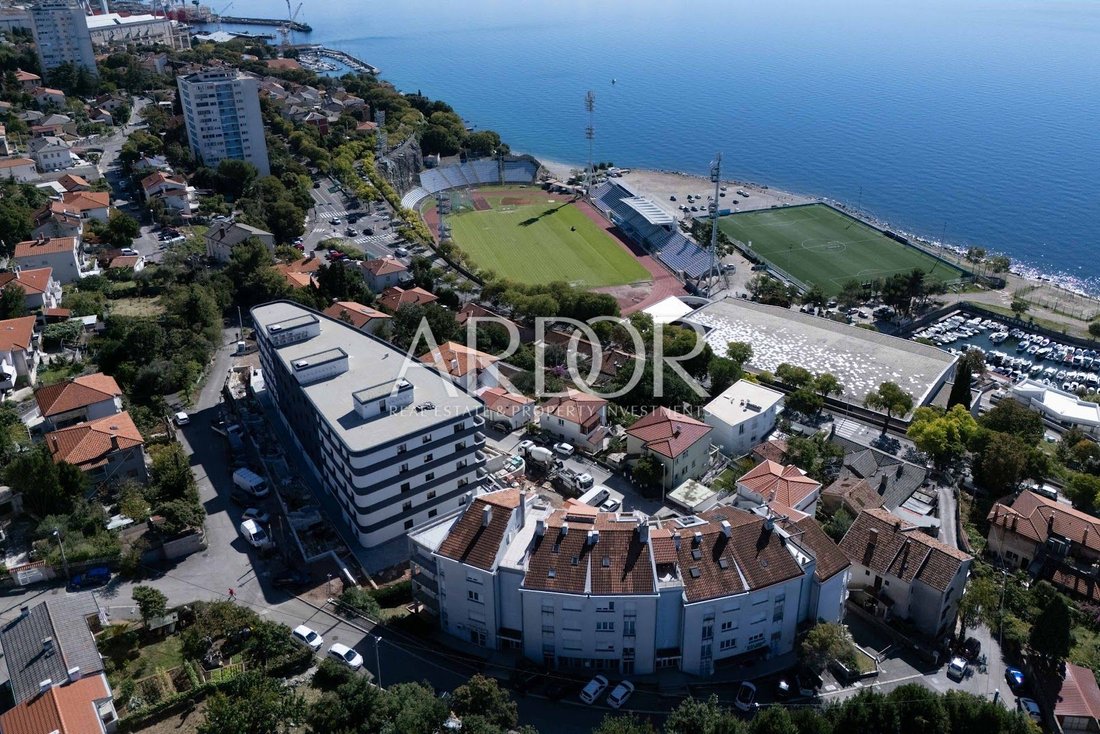 Apartment in Mjesni odbor Kantrida, Grad Rijeka, Primorje-Gorski Kotar County 2 - 15767688