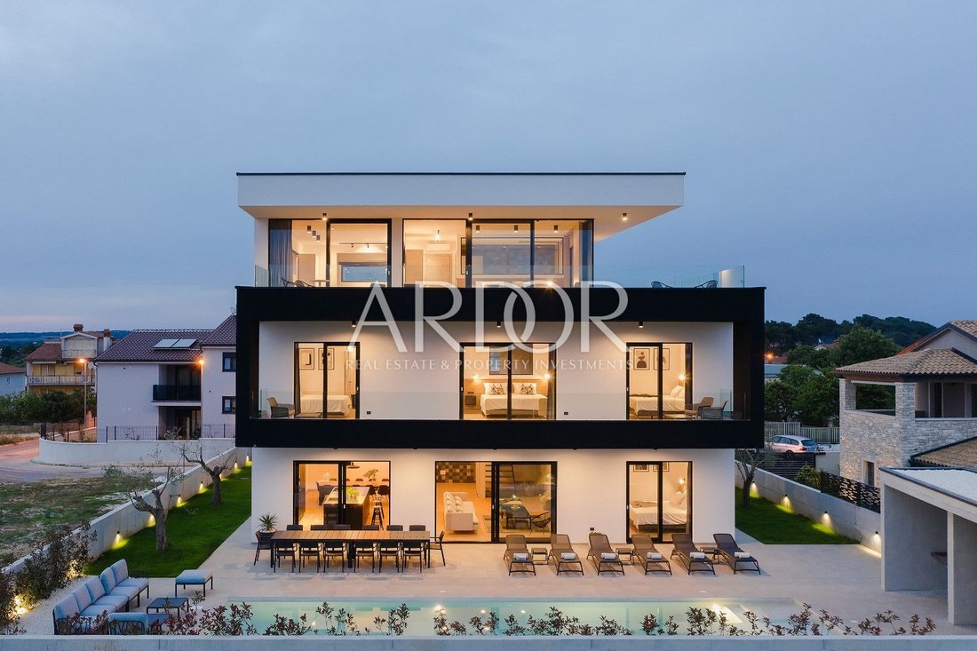 Villa in Grad Pula, Istria County, Croatia 2 - 16335410