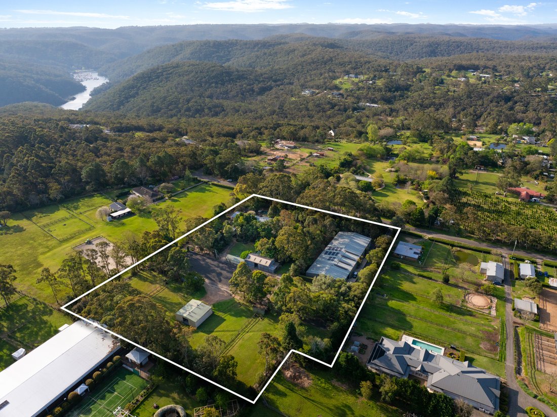 House in Duffys Forest, New South Wales, Australia 1 - 16337468