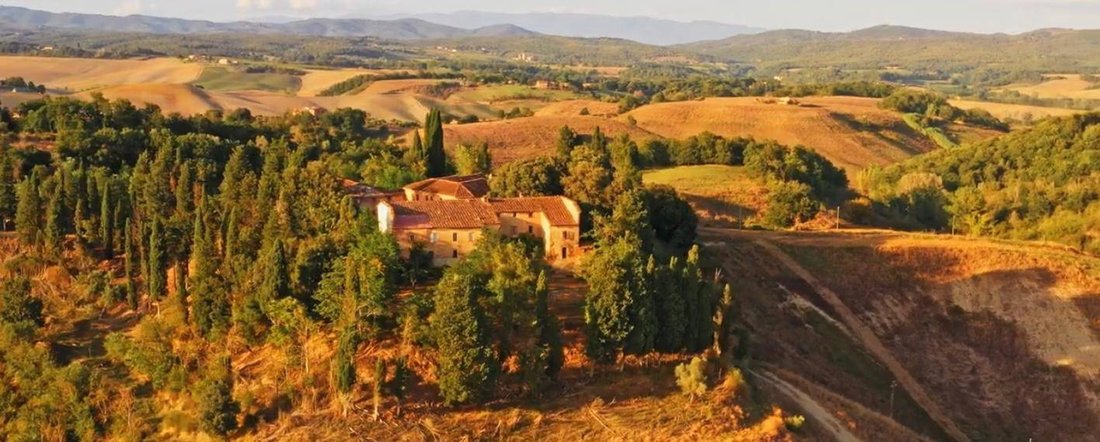 Country House in Asciano, Tuscany, Italy 1 - 16337289