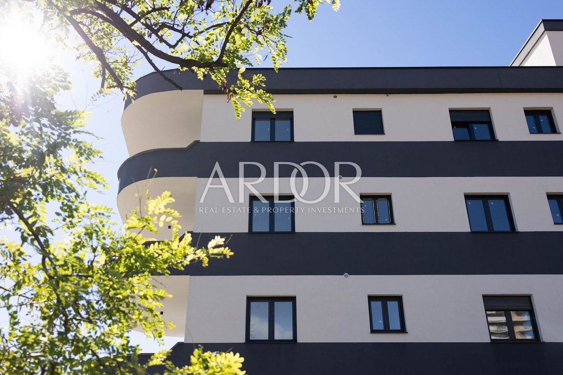 Apartment in Mjesni odbor Kantrida, Grad Rijeka, Primorje-Gorski Kotar County 4 - 15962477