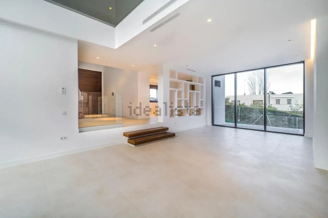 Villa in La Moraleja, Alcobendas, Autonome Gemeinschaft Madrid 3 - 16333463