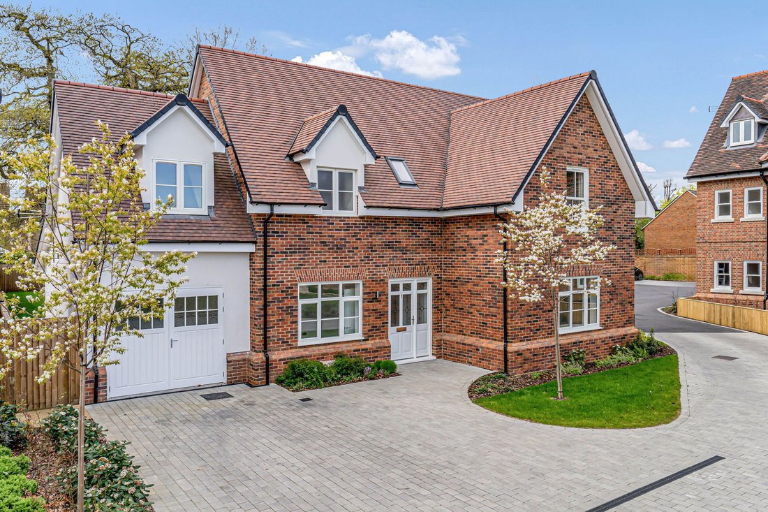 House in Writtle, England 1 - 13888864