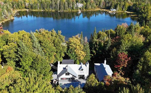 Casa a Sainte-Lucie-des-Laurentides, Québec, Canada 1