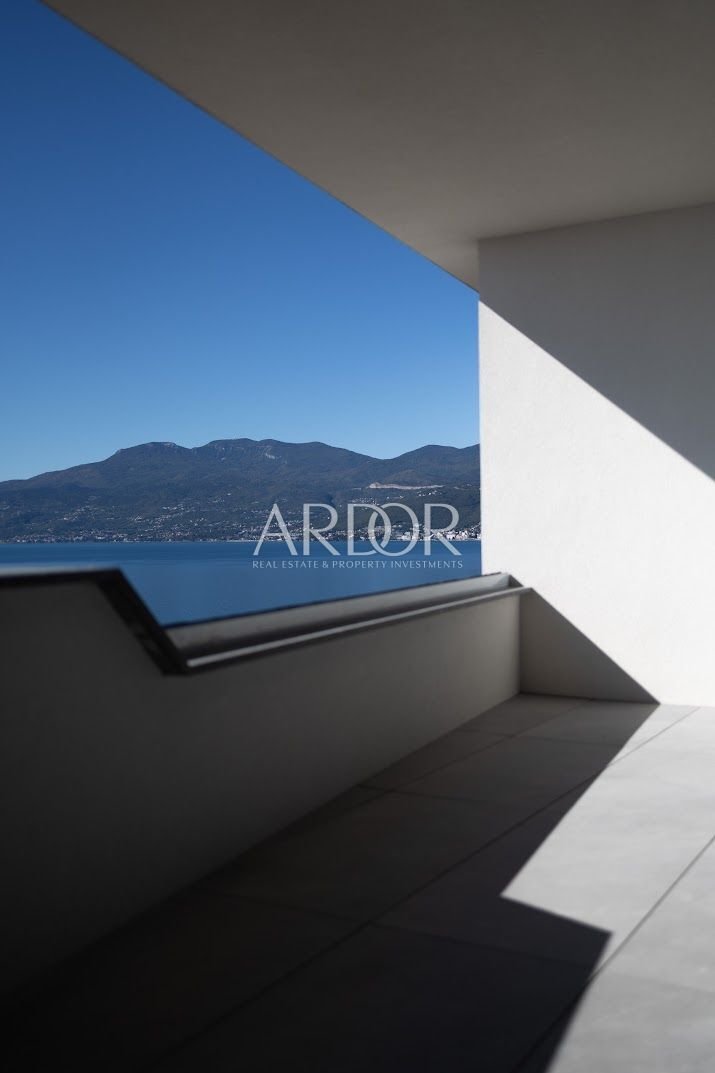 Apartment in Mjesni odbor Kantrida, Grad Rijeka, Primorje-Gorski Kotar County 2 - 15767064