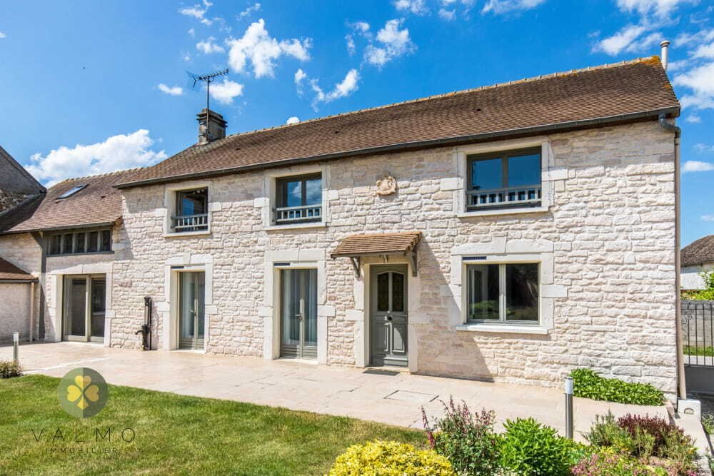 Estate in Houdan, Ile-de-France, France 2 - 16334818