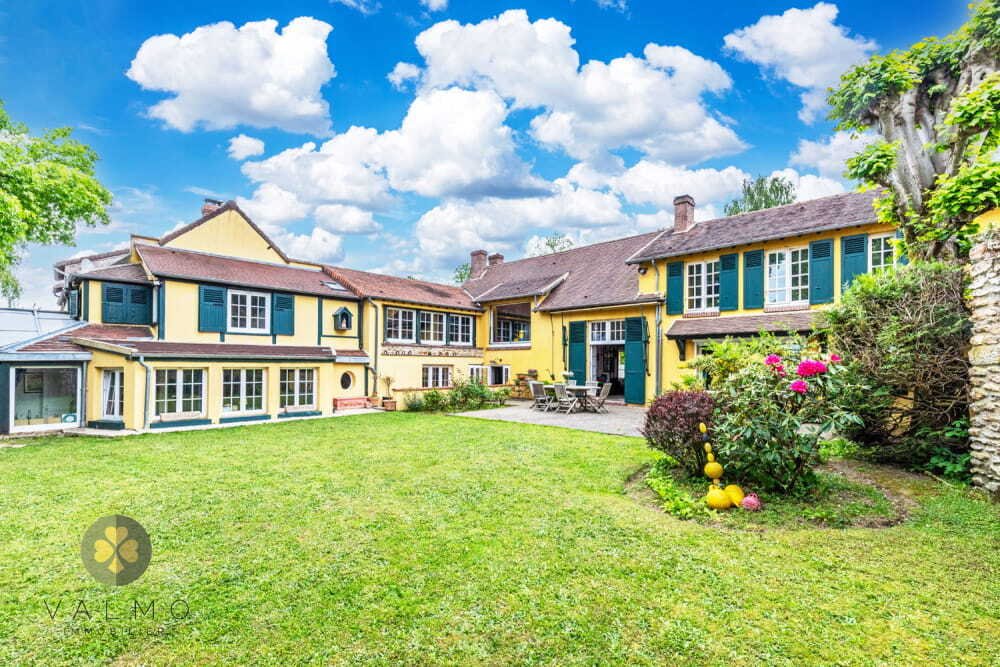 House in Montfort-l'Amaury, Ile-de-France, France 1 - 16333857