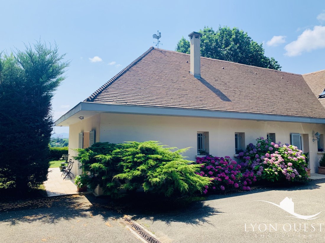 House in Charbonnieres-les-Bains, Auvergne-Rhône-Alpes, France 4 - 16334163