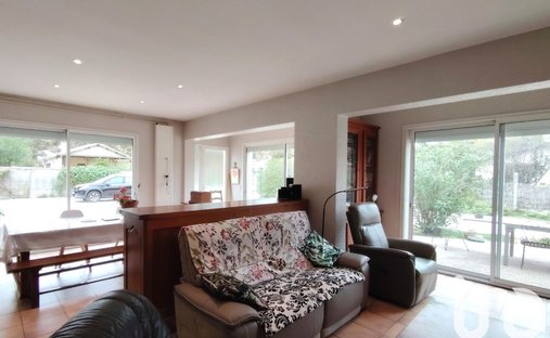 Léognan Xviiith Century Castle Annex Park Swimming Pool Tennis