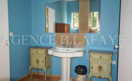 Castle for Sale in Saint-Émilion, Nouvelle-Aquitaine, France