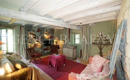 Castle for Sale in Saint-Émilion, Nouvelle-Aquitaine, France