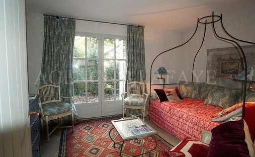 Castle for Sale in Saint-Émilion, Nouvelle-Aquitaine, France