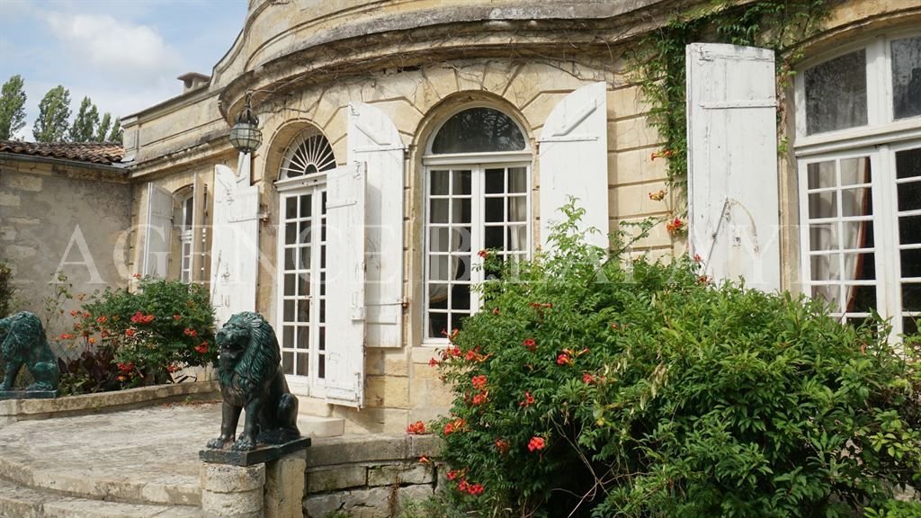 Estate in Saint Bruno-Saint Augustin, Bordeaux, France 1 - 16334050