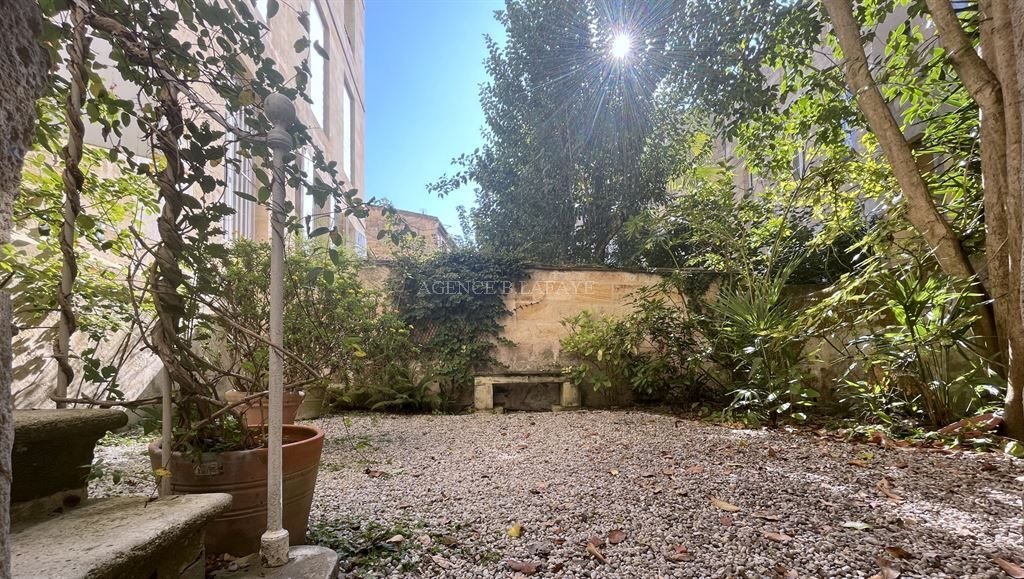 House in Grand Parc-Chartrons-Paul Doumer, Bordeaux, France 1 - 16333691