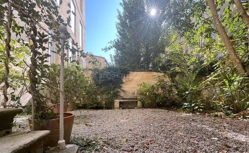 House in Grand Parc-Chartrons-Paul Doumer, Bordeaux, France 1