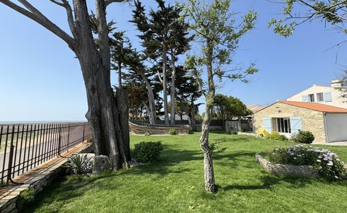 House in La Gueriniere, Pays de la Loire, France 1