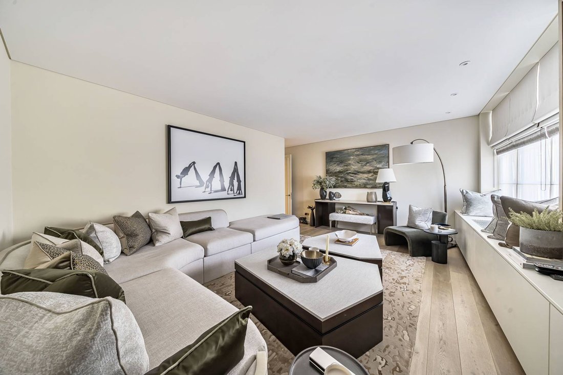 Apartment in Mayfair, Westminster, England 1 - 16333443