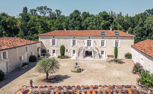 Haus in Bourg-Charente, Nouvelle-Aquitaine, Frankreich 1