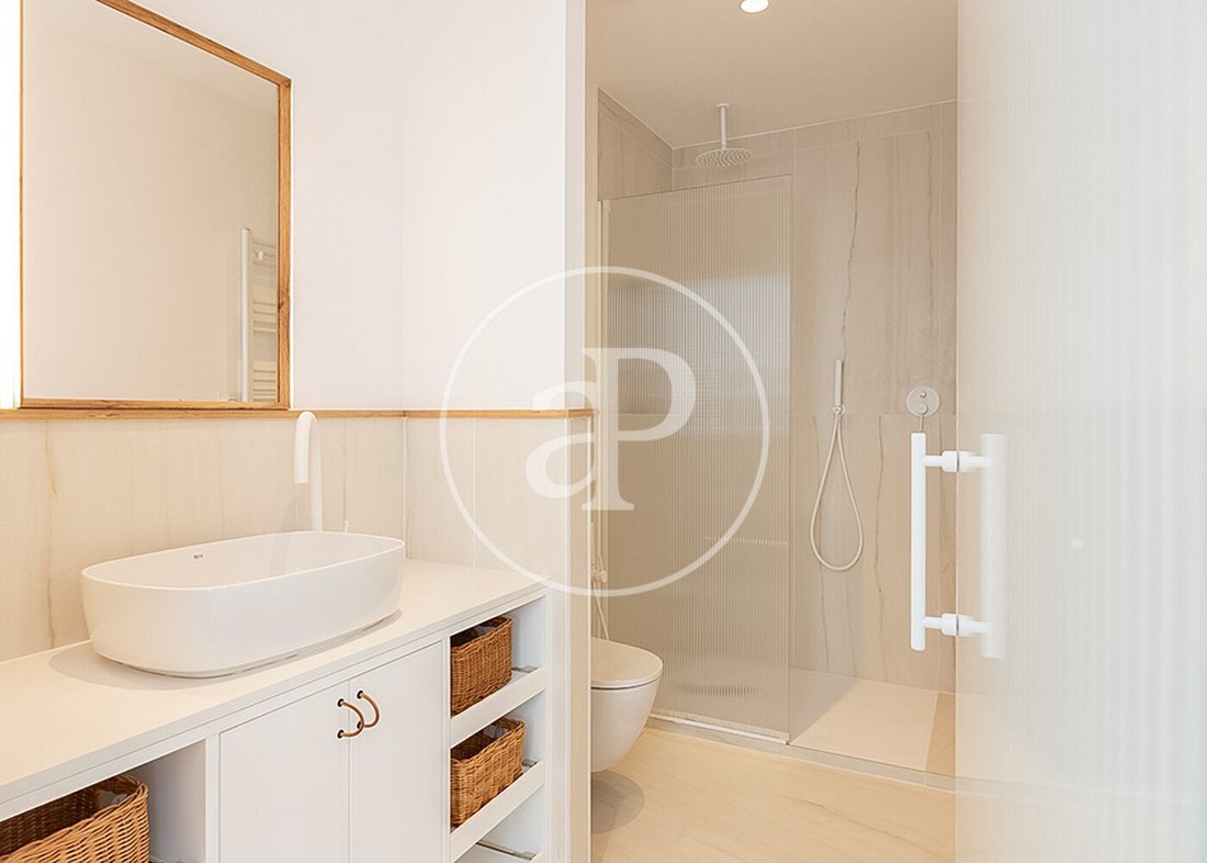 Apartment in Eixample, Barcelona, Spain 5 - 16338851