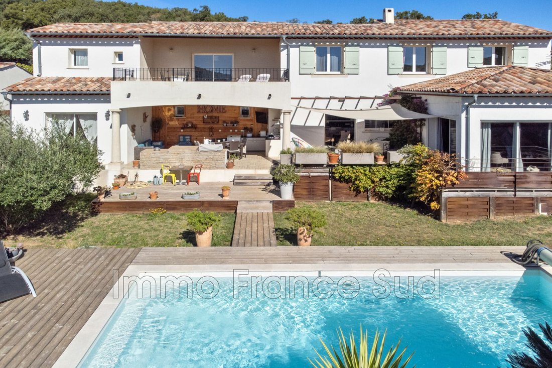 Villa in La Garde-Freinet, Provence-Alpes-Côte d'Azur, France 2 - 16338502