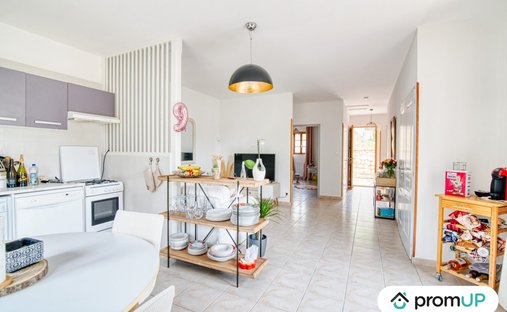 Castle for Sale in Lectoure, Occitanie, France