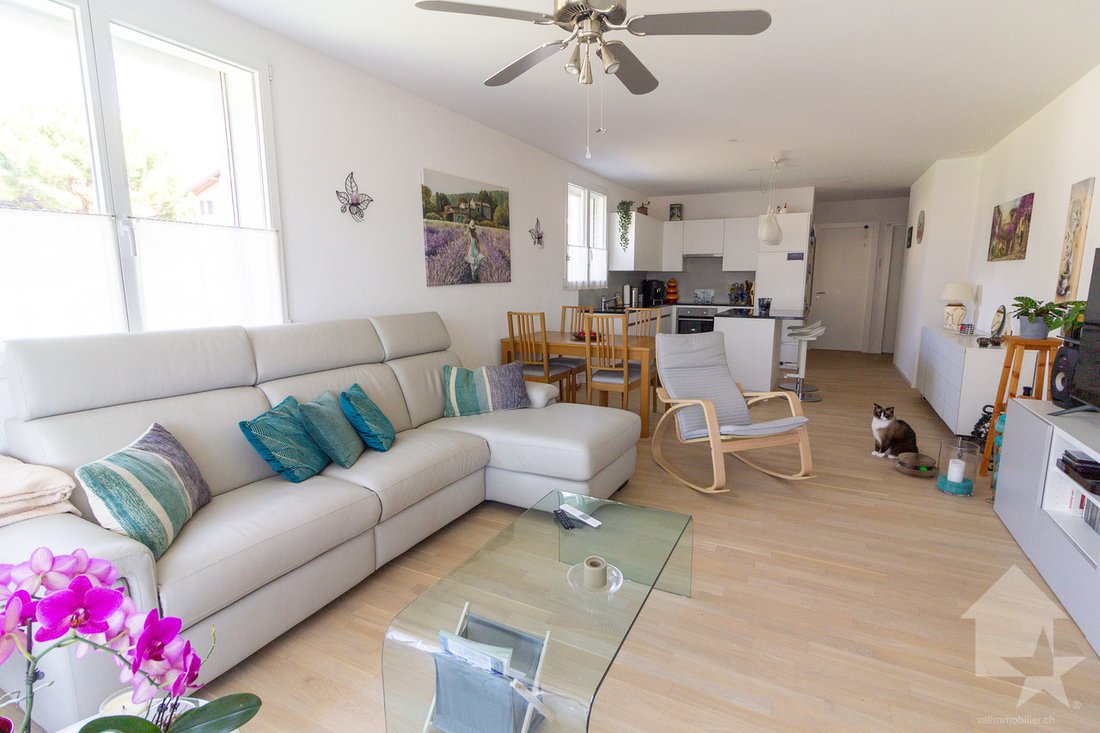 Magnifique 3.5 Pièces De Qualité, D'une Surface De 90 M2 Habitables