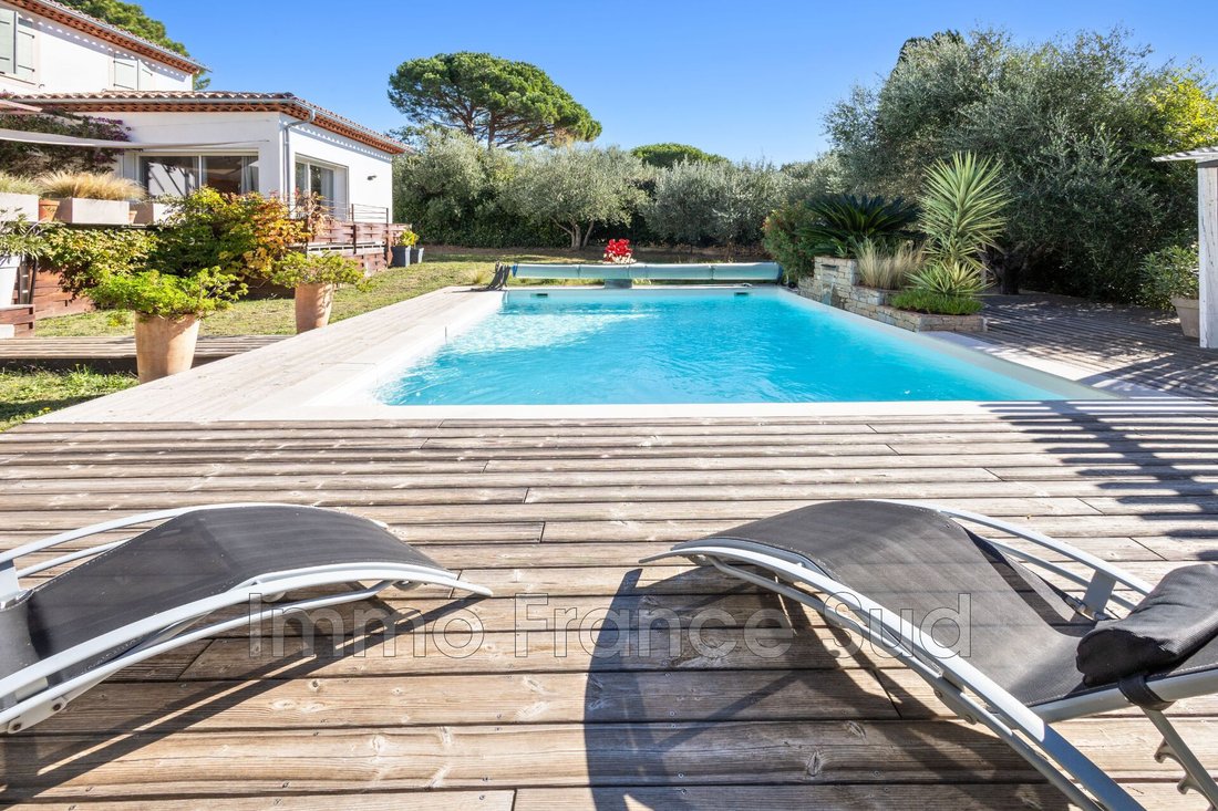 Villa in La Garde-Freinet, Provence-Alpes-Côte d'Azur, France 4 - 16338502