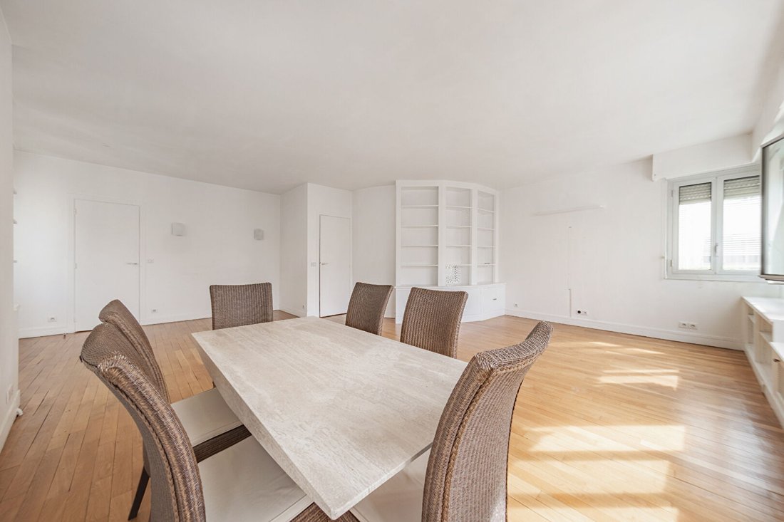 Apartment in Saint James-Général Koenig, Neuilly-sur-Seine, France 5 - 16338379
