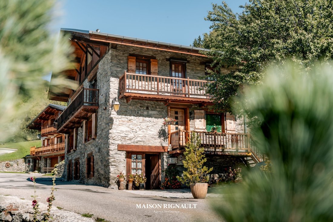 Chalet in Montvalezan, Auvergne-Rhône-Alpes, France 2 - 16339939