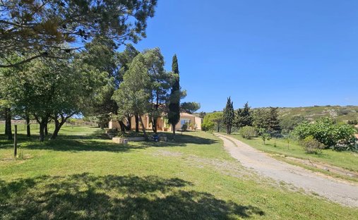Villa in Ecarts, Narbonne, France 1