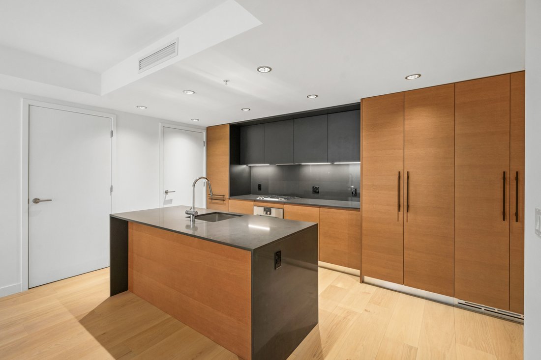 Apartment in Vancouver, British Columbia, Canada 3 - 16338870