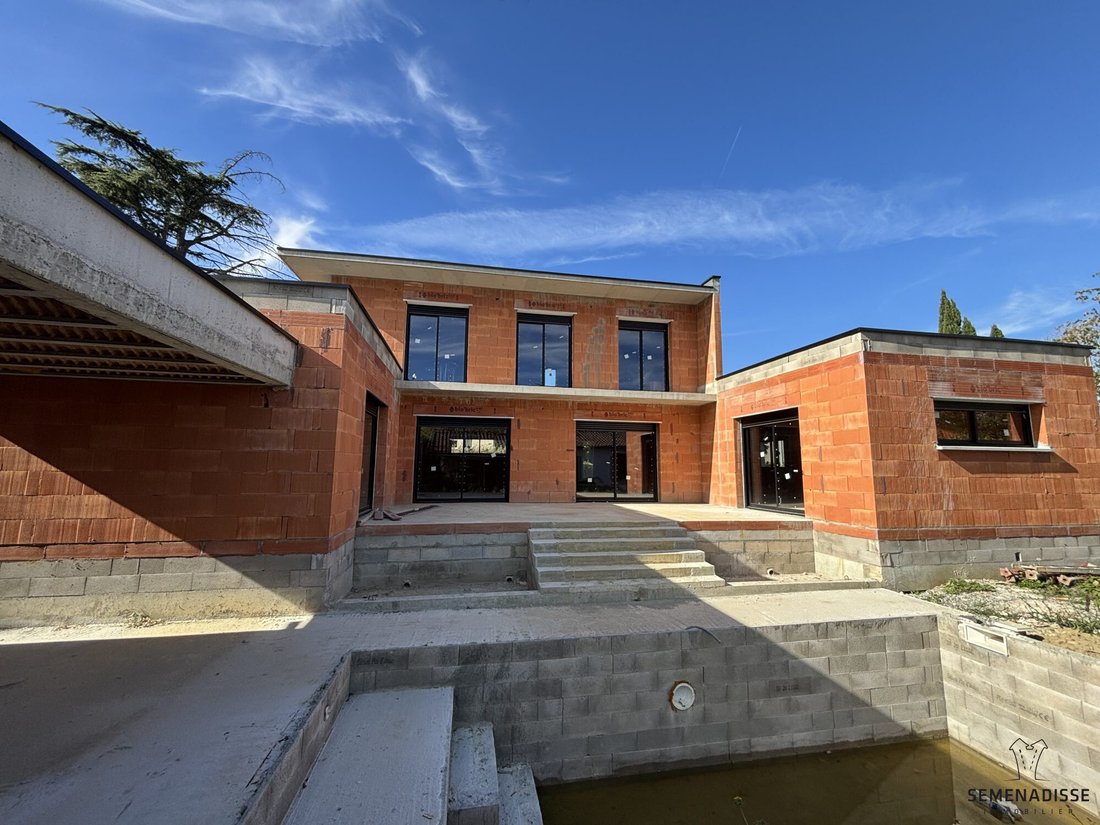 Villa in Zone d'Activité, Portet-sur-Garonne, France 2 - 15785498