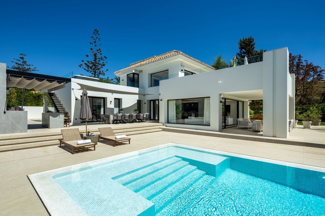 Villa in Marbella, Andalusia, Spain 1 - 16338227