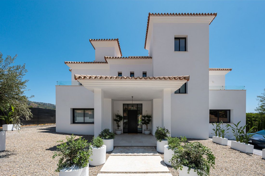 Villa in Elviria-Cabopino, Marbella, Spain 4 - 16338149