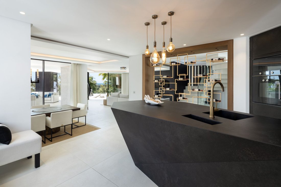 Villa in Marbella, Andalusia, Spain 4 - 16338124