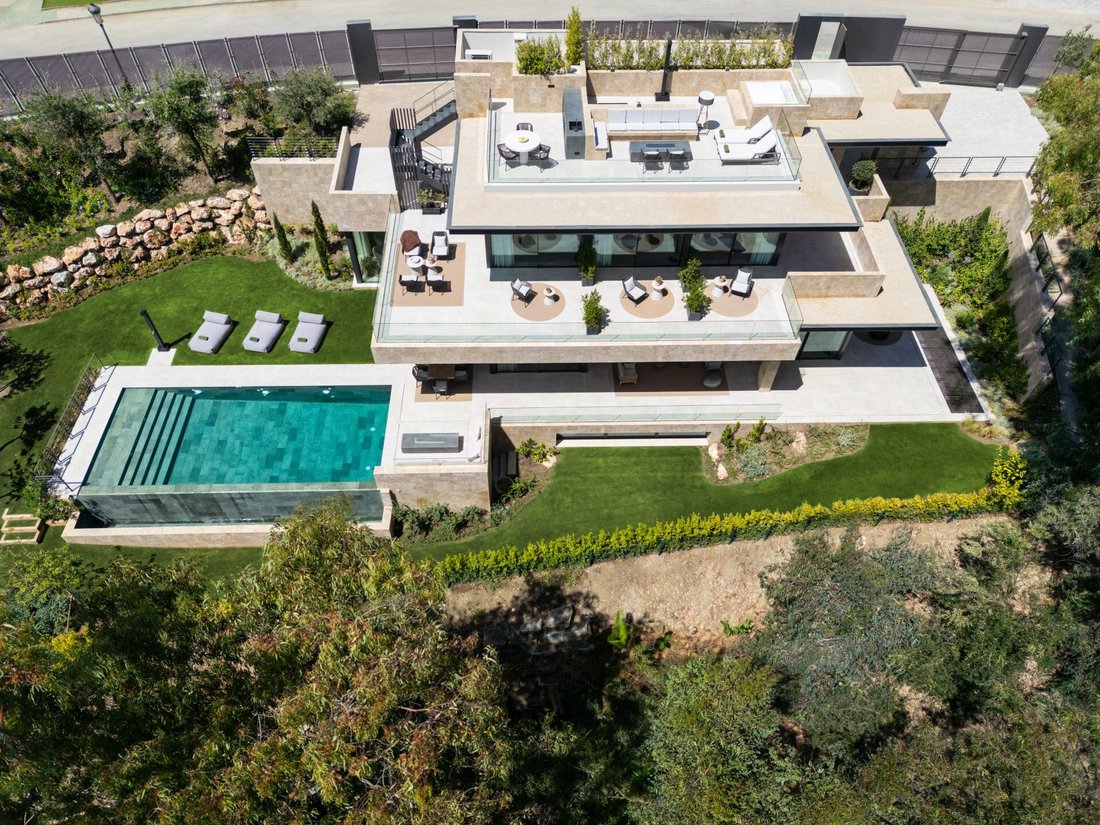 Villa in Marbella, Andalusia, Spain 2 - 16338143