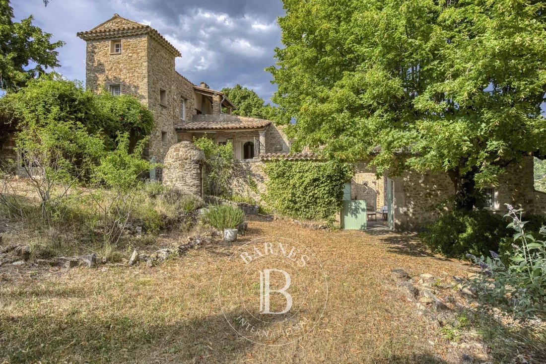 Estate in Sault, Provence-Alpes-Côte d'Azur, France 2 - 16338395
