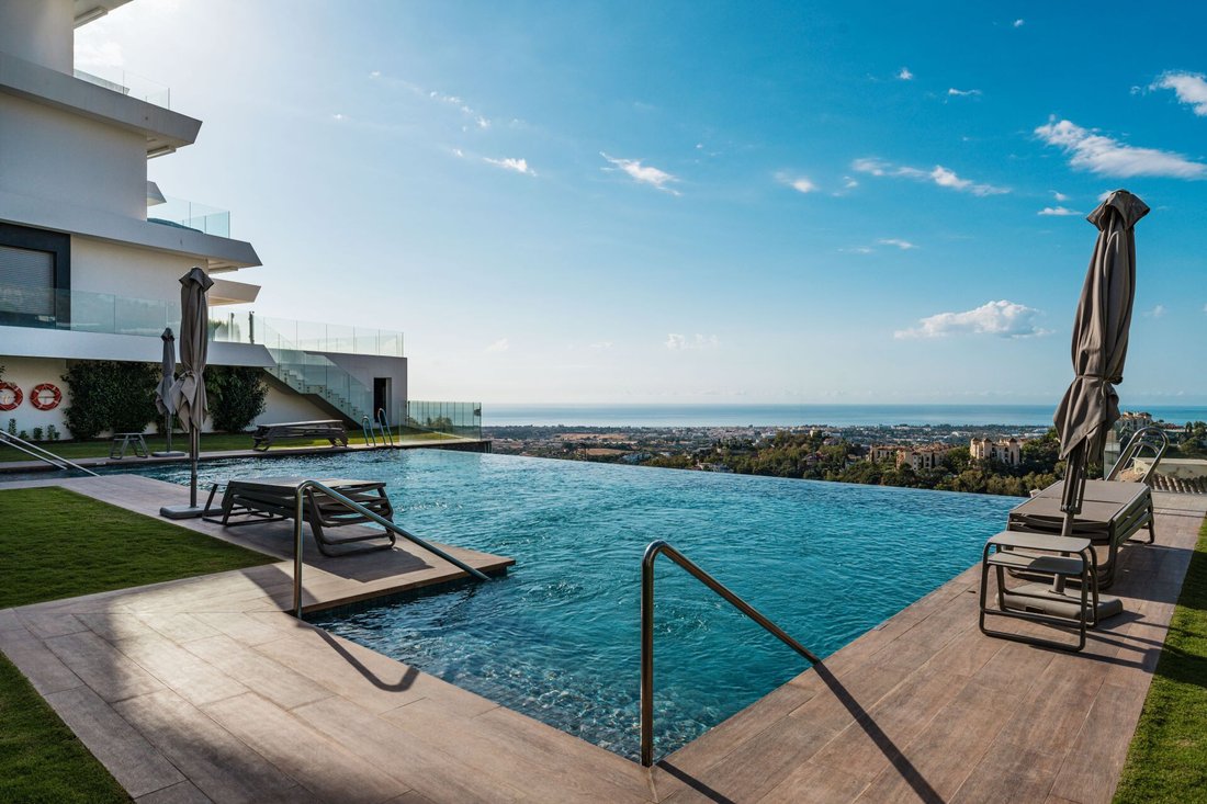 Apartment in Marbella, Andalusia, Spain 1 - 16338139