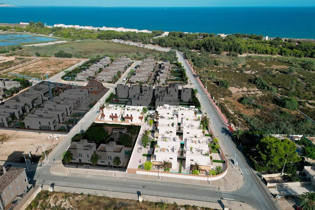 Apartment in Santa Pola, Valencian Community, Spain 1 - 16340128