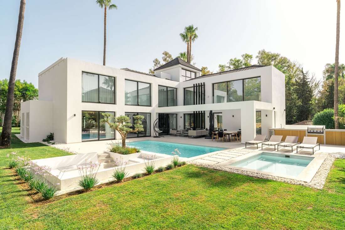 Villa in Marbella, Andalusia, Spain 1 - 16338141