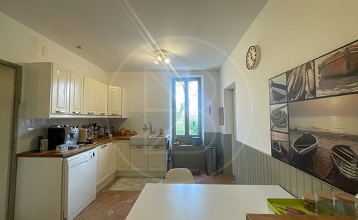 Stunning Château In Gironde With Its Landscaped Park And Breathtaking Views Of The Countryside