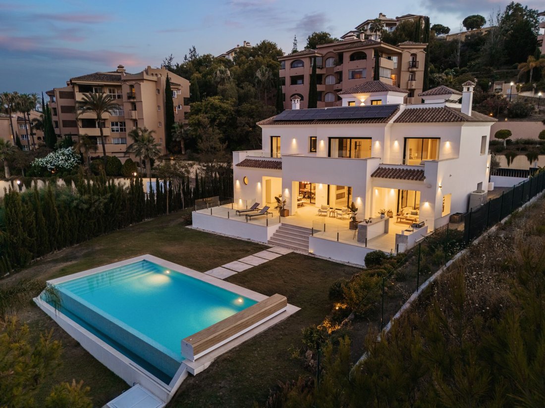 Villa in Elviria-Cabopino, Marbella, Spain 1 - 16338149